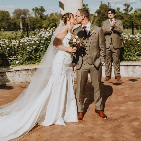 WEDDING VEIL with jewels/beads - cathedral length, ivory colour - Picture 4 of 10